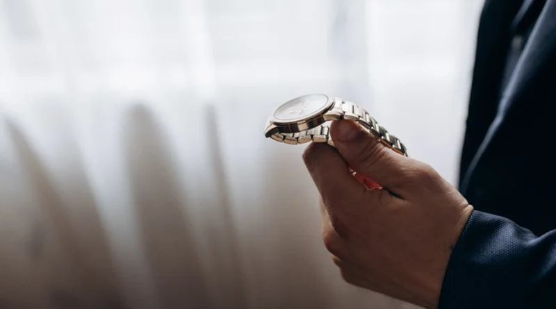 top-tips-for-selling-a-luxury-watch-in-2025